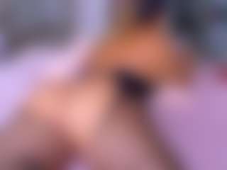 Elianabortt's Live Sex Cam Show