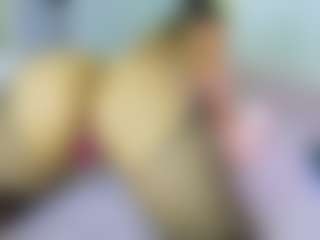 Elianabortt's Live Sex Cam Show