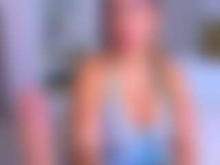 Elianabortt's Live Sex Cam Show