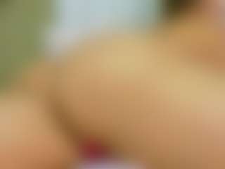 Elianabortt MILF webcam performer live streaming
