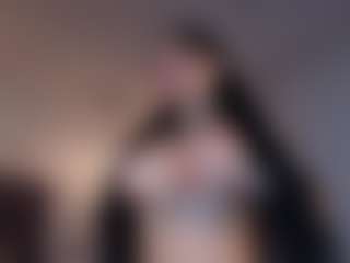 Mila MILF webcam performer live streaming