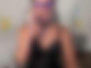 Live cam show with M A R T I N A - Sweet on CamwithHer
