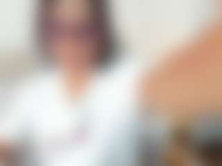 Live cam show with M A R T I N A - Old on xDating