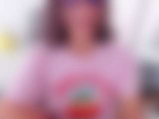 Live cam show with M A R T I N A - School on livesuperchat.net