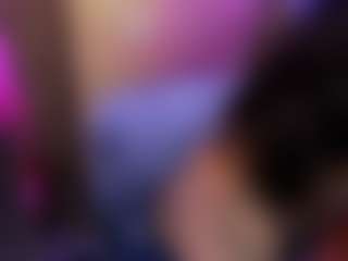 Live cam show with antonellasmithh - Thin on Uber Horny