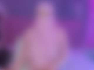 Live cam show with melanyqueen - Smoking on Dolls Live