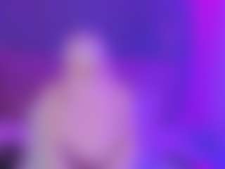 Live cam show with melanyqueen - Smoking on CamwithHer