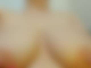 Live cam show with juliana-bigboobs - Tittyfuck on SpunkLive