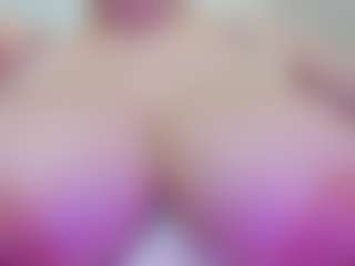juliana-bigboobs's Live Sex Cam Show
