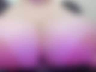 Live cam show with juliana-bigboobs - Moaning on CamSodaAdn