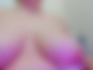 Live cam show with juliana-bigboobs - Mature on Camsoda