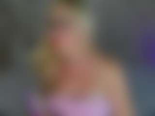 Live cam show with elinocean - Small Ass on Camming Site