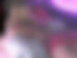Live cam show with blondiewithanass - Green Eyes on Milfs Live