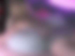 Live cam show with blondiewithanass - Small Ass on Milfs Live