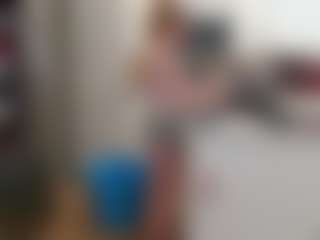 blondiewithanass's Live Sex Cam Show