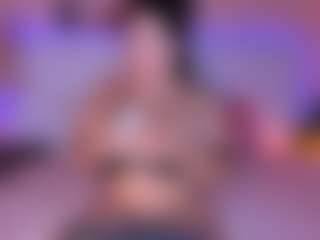 Live cam show with ISA - Camel Toe on liverealitysex.com