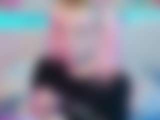 Live cam show with squeezypeach - Baby on Camsoda