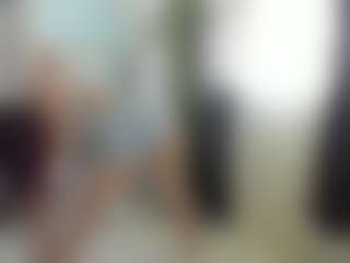 Live cam show with Martina Rossi - Bedroom on Milfs Live