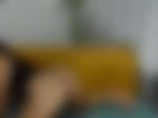 Live cam show with Martina Rossi - Fingering MILF on Camiplay Live