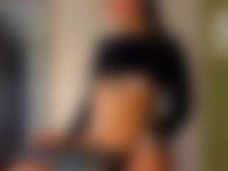 Live cam show with Karlyee - Drinking on Hubzter Live
