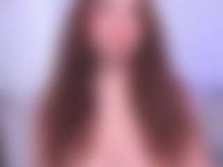 Live cam show with Taylor Brave - Fatpussy on TeamSkeetLive