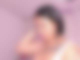Live cam show with sophiastone - Double Penetration on Livezox