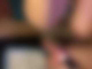 Live cam show with Aliccia - Grey on Camsoda