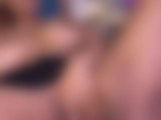 Live cam show with Aliccia - Grey on Camsoda