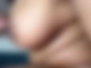 Live cam show with Aliccia - Athletic Ebony on madthumbs