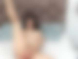 Live cam show with casey-jamess - Middle Aged on fuklive.com