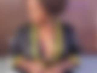 Mia Pineda's Live Sex Cam Show