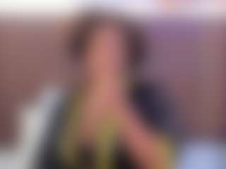 Mia Pineda's Live Sex Cam Show