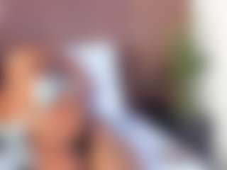 Mia Pineda's Live Sex Cam Show
