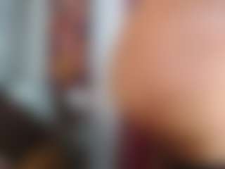 Live cam show with SHANTAL PORNSTAR - Muscular on wildcum.com