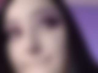 Live cam show with Charlotte - Cumslut on AdultVida.com