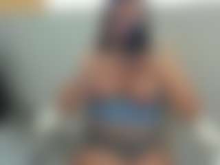 eveeevian's Live Sex Cam Show