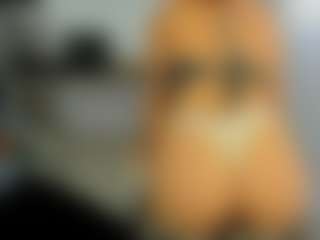eveeevian's Live Sex Cam Show