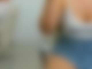 Live cam show with eveeevian - Brown Eyes on StripNow