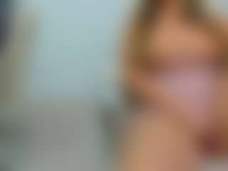 Live cam show with eveeevian - Lush Blonde Hair on boobsie.com