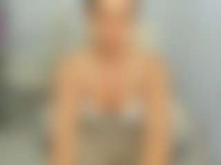 eveeevian's Live Sex Cam Show