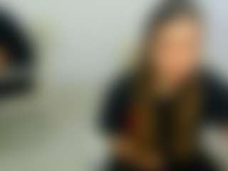 Live-Cam-Show mit eveeevian - Tiny Tits Latina auf Camsoda