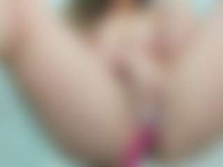 Live cam show with eveeevian - Cum Swallowing on WildCum