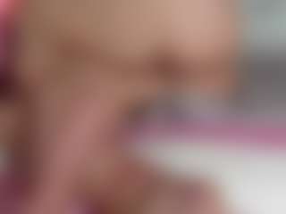 Live cam show with rousse-ellise - Bedroom on fuklive.com