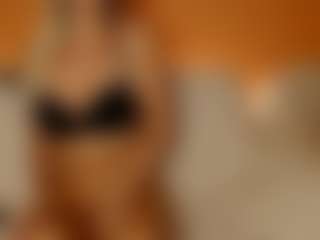 Live-camshow met Mikaela Foxx - Swallow White op Camsoda | romania
