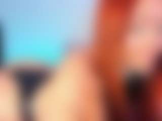 Live cam show with Nami Wolff - Geek on StripNow