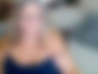 Live cam show with Lana - Glasses on livesuperchat.net