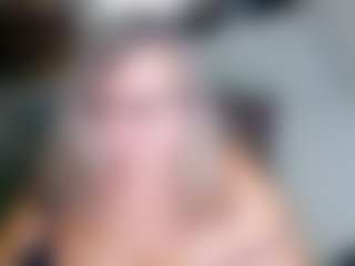Live cam show with Lana - Blue Eyes on SmokeAndPoke