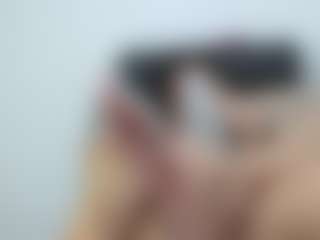 Live cam show with saaramiiller - Toes on AdultVida.com