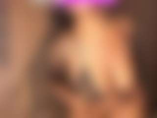 gigithunderfox's Live Sex Cam Show