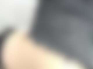 Emmily's Live Sex Cam Show
